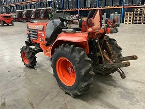 Fournisseur en gros pas cher de tracteurs utilitaires compacts Kubota B2100, moteur diesel, transmission hydrostatique, équipement pour pelouses et fermes - Product Image 4