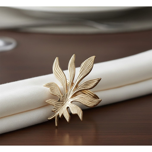 Elegantes Anillos para Servilletas con Hoja de Oro, Diseño de Metal de Latón Premium, Decoración de Mesa para Bodas, Hogar y Comedor, Porta Servilletas Decorativo Único - Product Image 1
