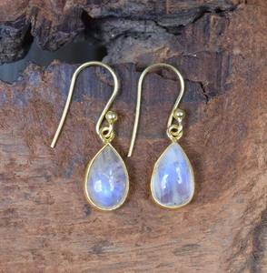 ต่างหูห้อยแฟชั่นทำมือ925เงินสเตอร์ลิงมาใหม่พร้อมตัวเรือนลูกแพร์มูนสโตนสีรุ้งแท้ - Product Image 2