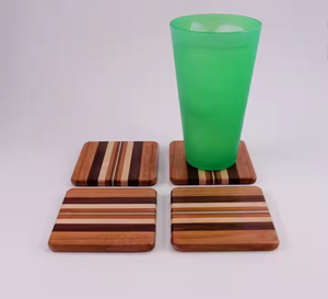 Posavasos de madera ecológicos clásicos con diseño suave y confiable de Crescent Crafts - Product Image 1