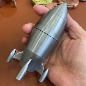 Handmade Màu Bluk Mini D & D Tùy Chỉnh D6 D20 Trò Chơi Bone RPG Kim Loại Dnd <span class=keywords><strong>Dice</strong></span> 2 Bộ Trong 1 Mini <span class=keywords><strong>Dice</strong></span> <span class=keywords><strong>Rocket</strong></span> Khuôn Xúc Xắc - Product Image 4