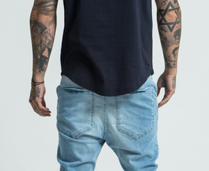 Camiseta Personalizada para Hombre en Jersey de Punto 100% Algodón Sostenible con Logotipos Personalizados, Transpirable y de Secado Rápido - Product Image 2