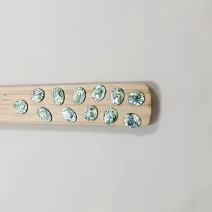 หินเปลือกหอยเป๋าฮื้อธรรมชาติคุณภาพสูง รูปทรงผสม ขัดเงา สำหรับบำบัดรักษา 100% ธรรมชาติ - Product Image 5