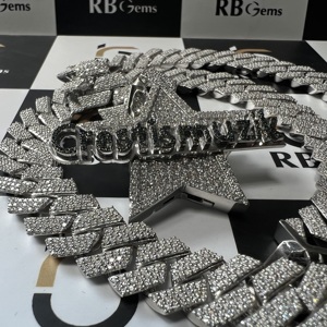 Collar de Oro Sólido Amarillo de 18K Personalizado con Cadena Cubana Miami y Moissanita de 18K con Engaste de Bisel, Certificado, Moderno, Unisex, Ideal para Regalo - Product Image 5