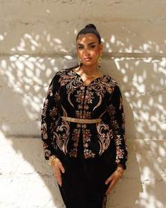 La última y deslumbrante chaqueta negra argelina elegante-VESTIDO Karakou con cuentas de vidrio adornadas Perlas Dabka trabajo en tela de terciopelo = 2025 - Product Image 1
