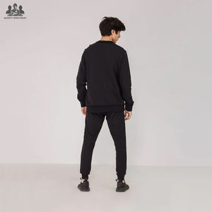 Ensemble de survêtement sportif décontracté pour homme, hiver |   Ensemble d'entraînement deux pièces |   Coupe classique |   Motif uni |   Écologique |   Fournisseur OEM - Product Image 4