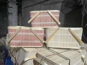 Cesta de picnic de bambú producida en Vietnam para una cena al aire libre práctica y ecológica a un gran precio - Product Image 2