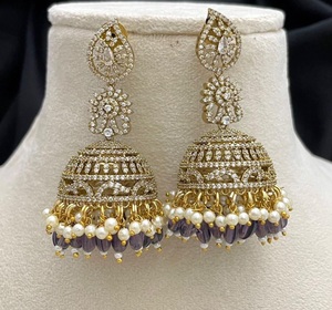 ทองโบราณมรดกราชวงศ์ kundan jhumkas ต่างหูมุกน้ำตกในทองเหลืองสำหรับงานแต่งงานของผู้หญิงและของขวัญ - Product Image 3