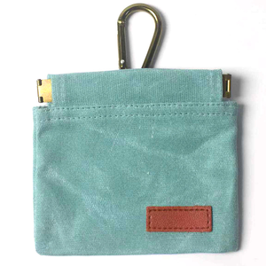 Recogedor de Excrementos de Perro Simple con Dispensador de Bolsas Biodegradables, Portátil, para Paseos con Perros - Product Image 1