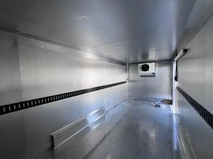 Nouvelle Remorque Réfrigérée Congélateur Commerciale Diesel Euro 5 8.5X20 2026 avec Fonctionnalités Automatiques et 2 Portes Économes en Énergie - Product Image 2