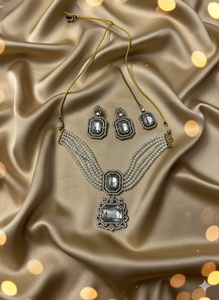 Beautiful Stunning Cubic Zircon Crystal Radiant Shape Kundan Studded Dangle Antique Gold Plated Wedding Party Jewelry <b>Set</b> - Product Image 6