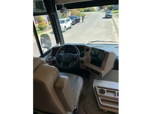 ผู้จำหน่ายรถบ้านมือสอง ปี 2023 รุ่นใหม่ mar Bay Star 3225 CLASS A สำหรับขาย - Product Image 4