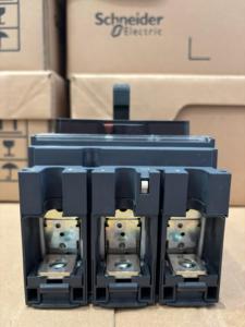 เบรกเกอร์วงจรแม่เหล็กความร้อนแบบคงที่ 3 โพล Schneider Compact Series NSX100FTM80D MCCB 100A ซีรีส์ NSX 3 เฟส <630 - Product Image 3