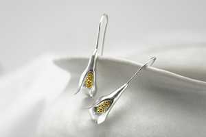 ต่างหูรูปดอกไม้สีเงินต่างหูโลหะผสมรูปเกล็ดหิมะร่วมสมัยต่างหูทองคำต่างหูเงินสเตอร์ลิงแฮนด์เมด - Product Image 2