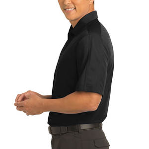 Polo de piqué de algodón de ajuste regular para hombre con logotipo personalizado grande y alto negro - Product Image 3