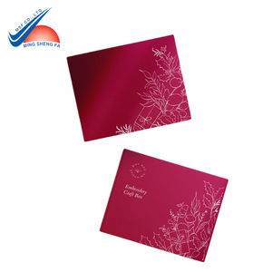 Caja de ropa magnética rígida personalizada de alta calidad-Caja de regalo impresa personalizada para ropa de boutique-Diseño elegante y duradero - Product Image 1