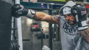 Moda personalizada deporte Atlético impreso sudaderas con capucha bajo MOQ venta al por mayor hombre personalizado gimnasio hombres sin mangas músculo Sudadera con capucha - Product Image 5