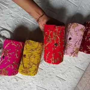 Caja Organizadora de Brazaletes Bordada a Mano, Joyero para Bodas, Mehndi, Haldi, Sangeet, Puja, Regalos de Recuerdo y Recuerdos para Damas de Honor - Product Image 1