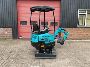 Livraison gratuite  KV15 Mini-excavatrice de 1,5 tonne |   12 HP Diesel |   Profondeur de creusement de 1,65 m |   Rotation à 360° |   Largeur de 920 mm |   Seau de 400 mm - Product Image 3