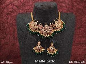 Bijoux Kemp Ensemble de colliers Kemp plaqué or mat de belle conception pour la fête - Product Image 2