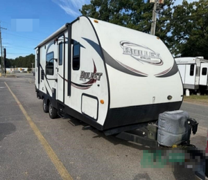 Camping-car K-E-Y-S-T-O-N-E RV CO ULTRA LITE 246RBS modèle 2013, en excellent état, haute performance, 36 pieds de long, charge utile de 2000 kg, couleur foncée, à vendre - Product Image 4