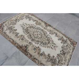 Turkish Accent Rug 3.7x6 ft, Vintage <b>Brown</b> Polka dot <b>Wool</b> Rug - Product Image 4