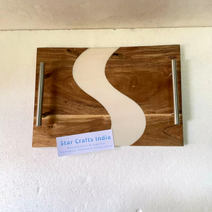 Plateau de service en résine d'acacia de style moderne fait à la main avec poignée en métal ensemble de sous-verres de sécurité alimentaire de 4 pièces pour les fournitures d'hôtel de restaurant - Product Image 1