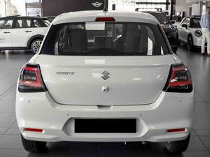 Suzuki Swift 1.2 GL+ AUTO Usado 2024 - Product Image 3