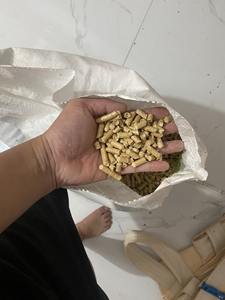 Briqueta de pellets de madera Premium 100%: combustible de calefacción limpio y eficiente - Product Image 6