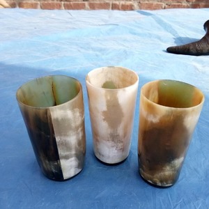 100% Eco Friendly Viking Real Ox Horn Hecho Vidrio Beber Vidrio Latón Trabajando con él Regalo para su ser querido para Home Hotel - Product Image 3