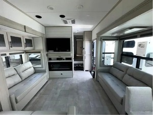 Modelo Usado Gr-a-n-d Design Solitude 417KB 2025 con Alto Rendimiento Disponible para la Venta - Product Image 4