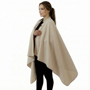Poncho en polaire beige unisexe pour l'extérieur, sans peluches, doux et chaud, avec boutons, pour le camping d'hiver et les activités de plein air - Product Image 4