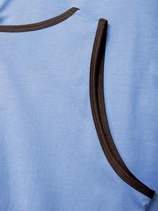 Débardeur de fitness pour homme sur mesure, respirant, séchage rapide, 100 % polyester, col en V, design sportif, fabriqué à la main au Pakistan 2026 - Product Image 5