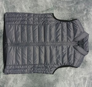 Veste matelassée unisexe de haute qualité avec logo personnalisé - Product Image 1