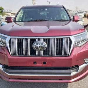 Toyota PRADO SUV 2022 Usado, Color Borgoña, Tracción en las Cuatro Ruedas, Asientos de Cuero, Control de Crucero Adaptativo, Transmisión Automática, Cámara Trasera de 360°, Luces LED, Precio Competitivo - Product Image 2