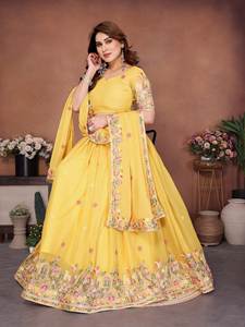 Lehenga Choli traditionnel en tissu Georgette pour femmes, longueur au sol, broderie de fils complexes, dupatta brodé pour les fêtes - Product Image 2