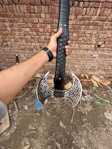 Hacha Tomahawk de Doble Cabeza de Acero con Alto Contenido de Carbono Personalizada, Hojas Grabadas, Mango de Madera, Herramienta de Corte para Camping al Aire Libre, Grado Industrial - Product Image 2