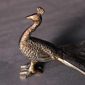 Statues de paon en métal Figurine Traditionnelle Indienne Décor Festif Statue Sculpture Pour La Fête De Bureau À Domicile Et Cadeaux - Product Image 4