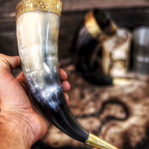 แตรสำหรับดื่มแบบธรรมชาติพร้อมขาตั้งสลักรูปมังกรหินโมราขัดเงาสำหรับเทศกาลคริสต์มาส - Product Image 2