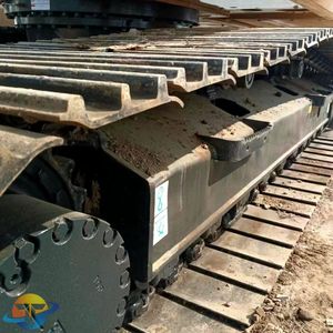 Vente chaude d'excavatrice d'occasion Komatsu PC220-8, chenille d'origine de 80 cm, vente directe, pièces de machines de construction d'occasion - Product Image 4