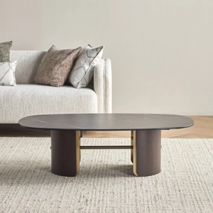 Table cylindrique ronde élégante en or conçue pour les chambres à coucher et les coins décoratifs avec un attrait intemporel - Product Image 4