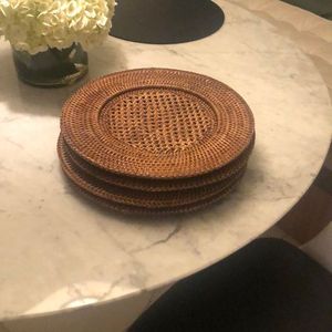 Placa de cargador de ratán rústico ecológico con patrón de plantas que agrega calidez a la decoración de la Mesa - Product Image 2