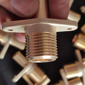 Chất lượng cao tùy chỉnh <span class=keywords><strong>CNC</strong></span> gia công ống nước Vàng Phụ Kiện đồng thau phụ kiện chèn nén cho phụ kiện đường ống - Product Image 3