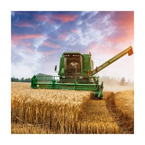 Moissonneuse-batteuse agricole robuste conçue pour les grandes exploitations agricoles avec battage de précision et système de réduction des pertes de grains - Product Image 5