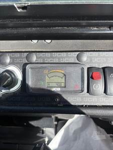 Chargeuse-pelleteuse compacte JCB de haute qualité |   Chargeuse-pelleteuse JCB 1CXT 49HP Diesel sur chenilles prête pour une livraison rapide - Product Image 2