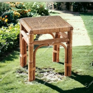 Taburete Cuadrado de Bambú Estilo Cabaña Moderna, con Asiento Tejido de Rafia Rústica, Ecológico y Ligero, para Sala de Estar, Cocina, Apartamento - Product Image 3