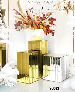 Colonne en verre miroir segmentée - Product Image 1