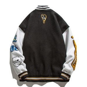 Vente en gros de veste Letterman universitaire vintage avec logo personnalisé, broderie en chenille, quantité minimale de commande bas, tissu laine d'hiver, toile, manches en cuir - Product Image 4