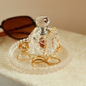 Allure of Natural Oud Huile essentielle pour la décoration intérieure Chaleur et élégance dans chaque goutte - Product Image 2