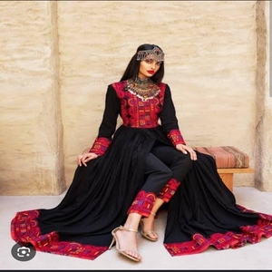 Robe traditionnelle afghane pour femmes fabriquée au Pakistan au tarif de gros dans toutes les tailles et couleurs personnalisables Robe afghane respirante - Product Image 2